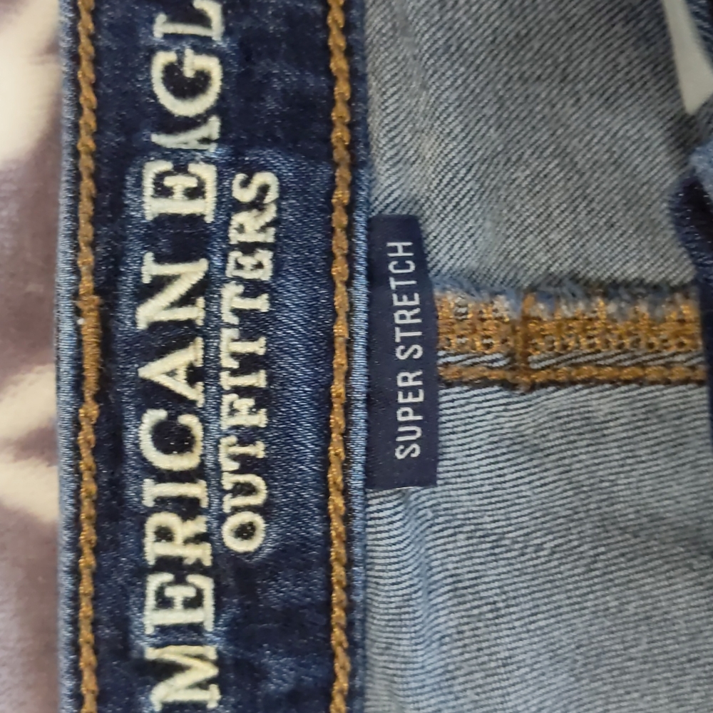 AE Jean Shorts size 8 - Picture 2 of 7
